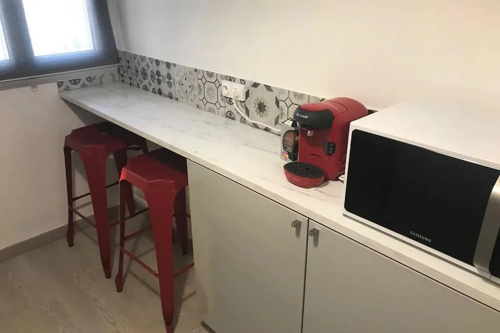 Bel Appartement T3 Mourillon A 5 Min Des Plages - Vue Mer Toulon 0*,  France